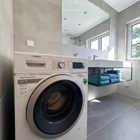 W-apartments - Spacious Parking, Ev-station, Washer & Private Garden